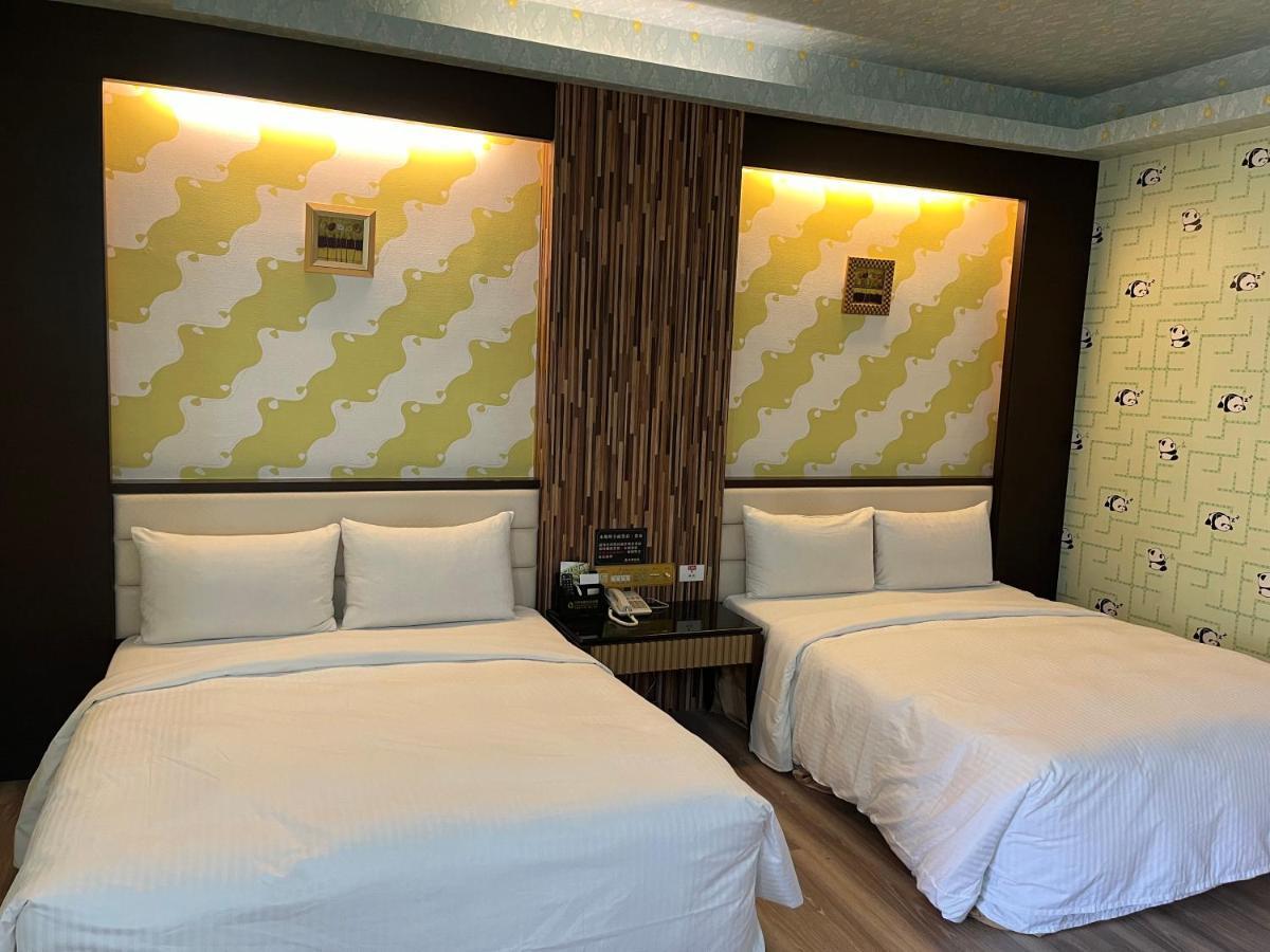 Hua Xiang Motel - Fengshan Kaohsiung Buitenkant foto